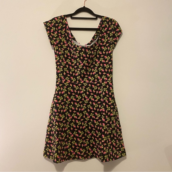 NWT Betsey Johnson Floral Polly Mini Dress - Picture 14 of 16